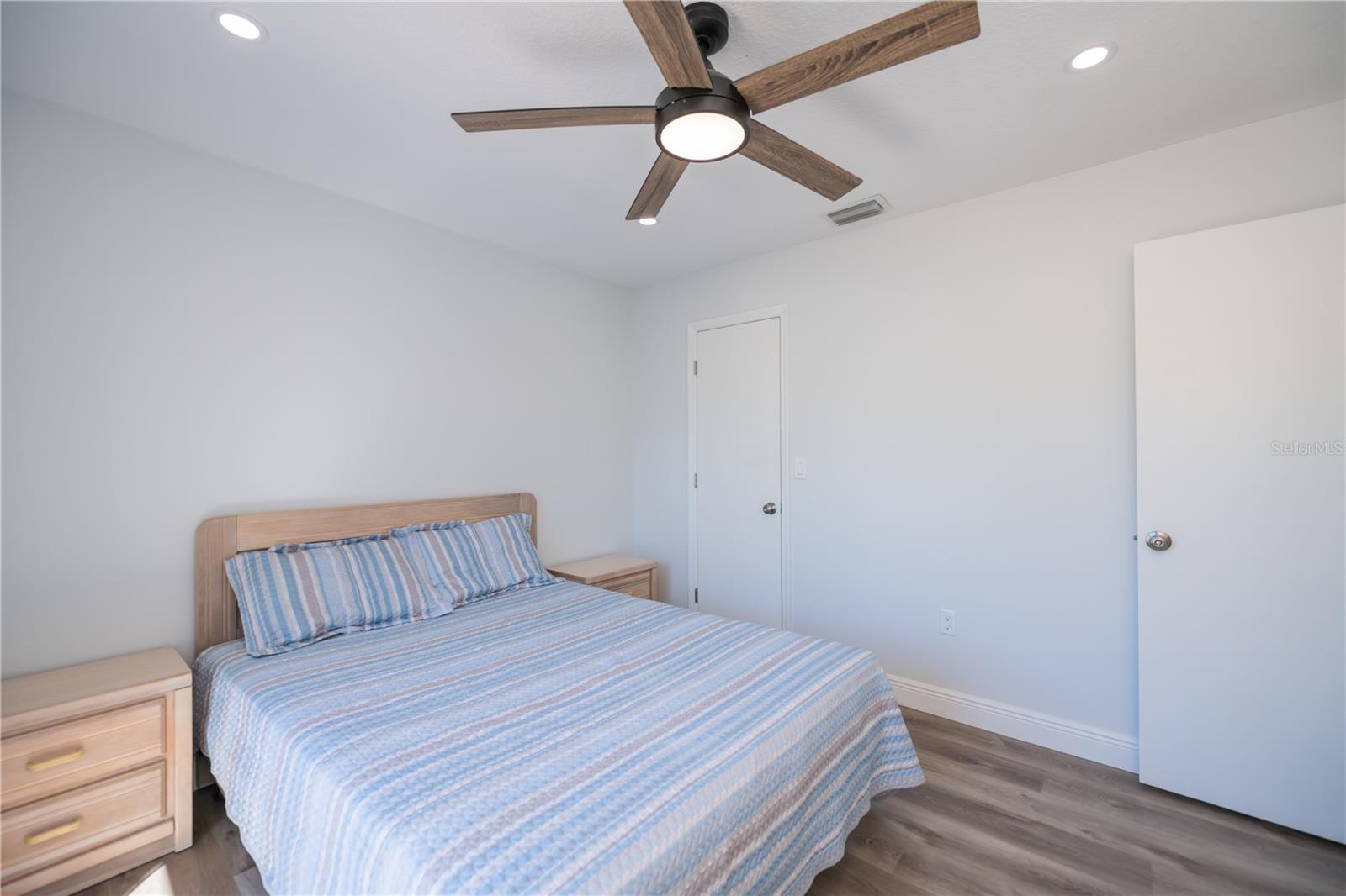 Image 38 of 76 For 7095 Beardsley Street