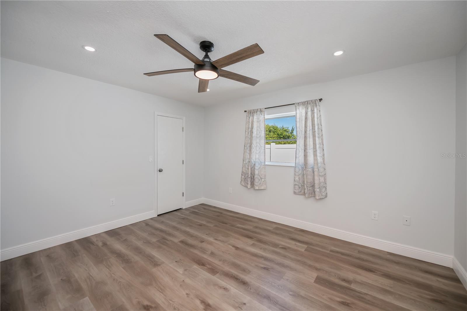 Image 43 of 76 For 7095 Beardsley Street