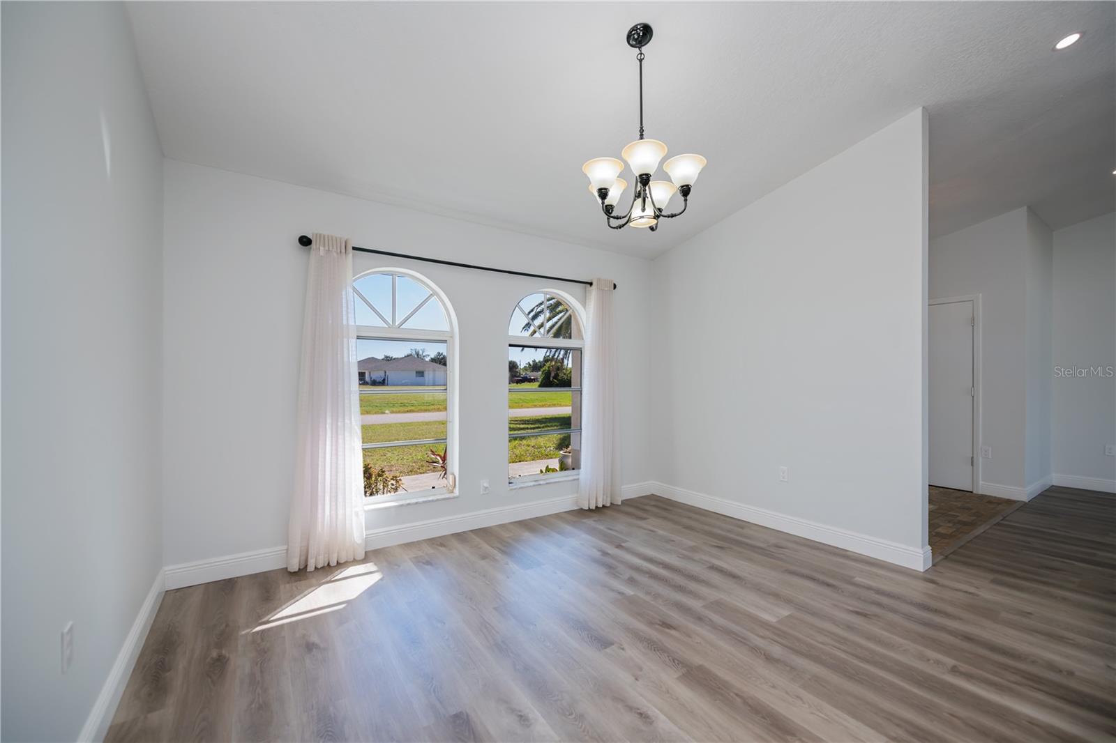 Image 7 of 76 For 7095 Beardsley Street