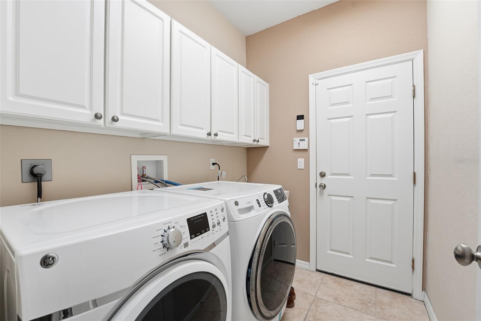 Image 21 of 35 For 6500 Talon Bay Drive