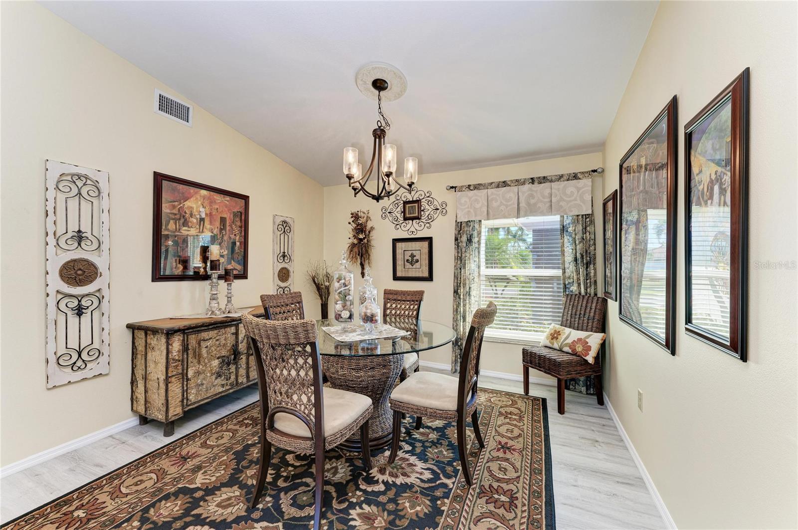 Image 13 of 58 For 11778 Dallas Drive N