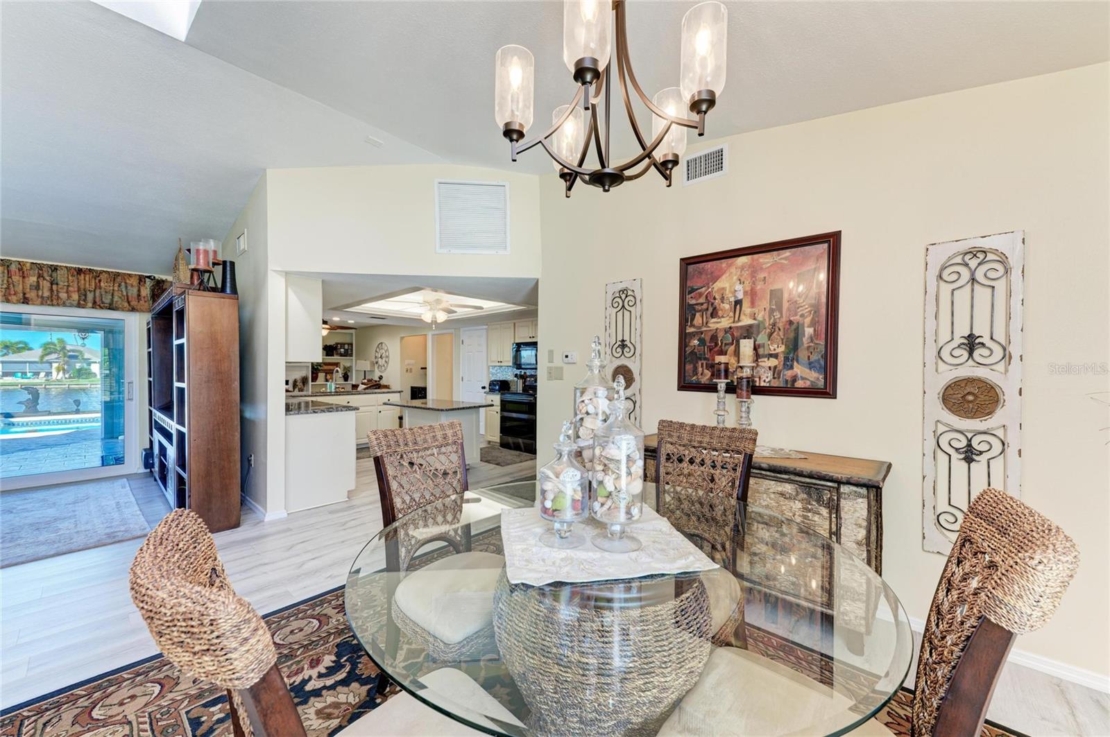 Image 15 of 58 For 11778 Dallas Drive N