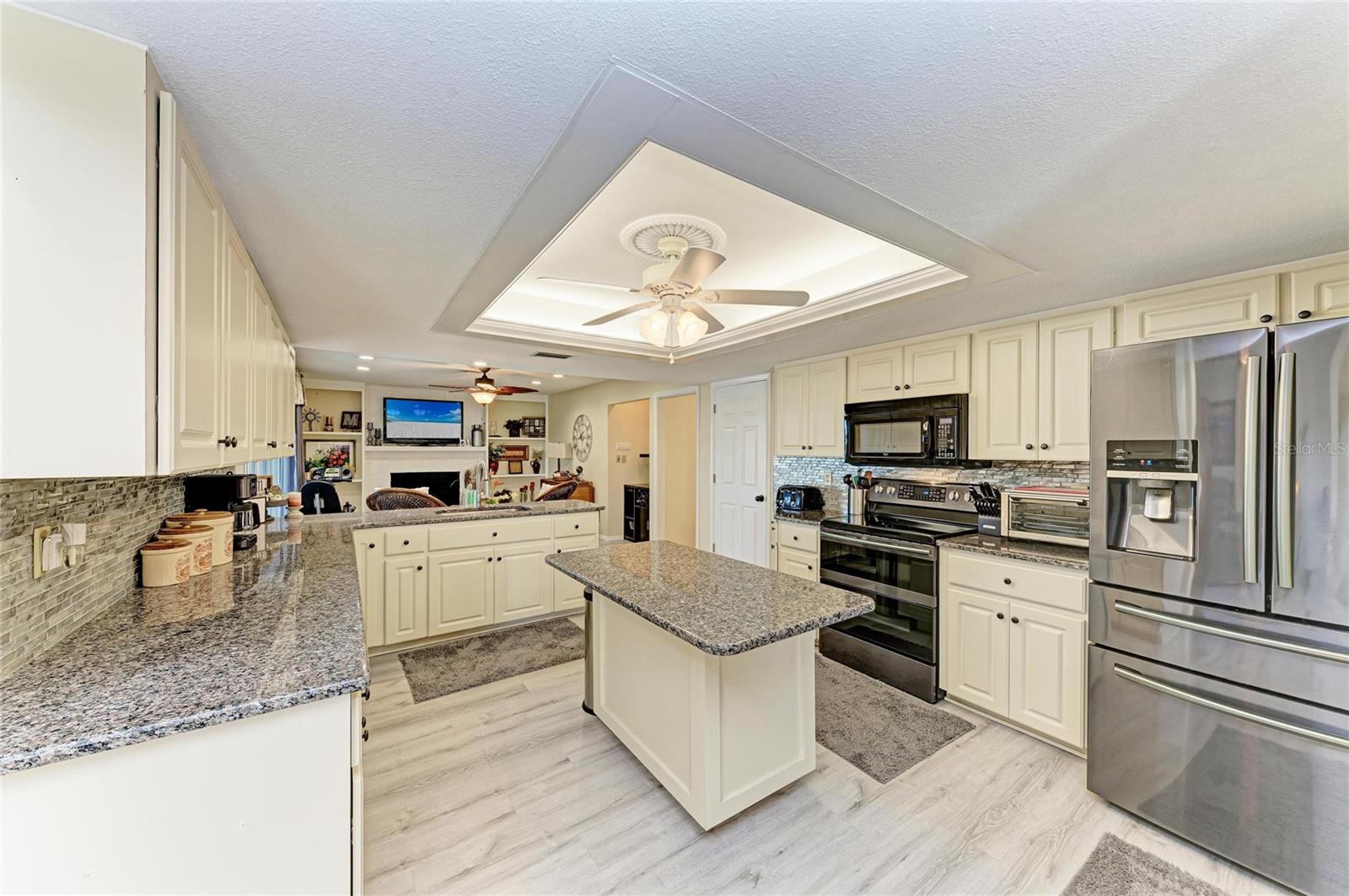 Image 16 of 58 For 11778 Dallas Drive N