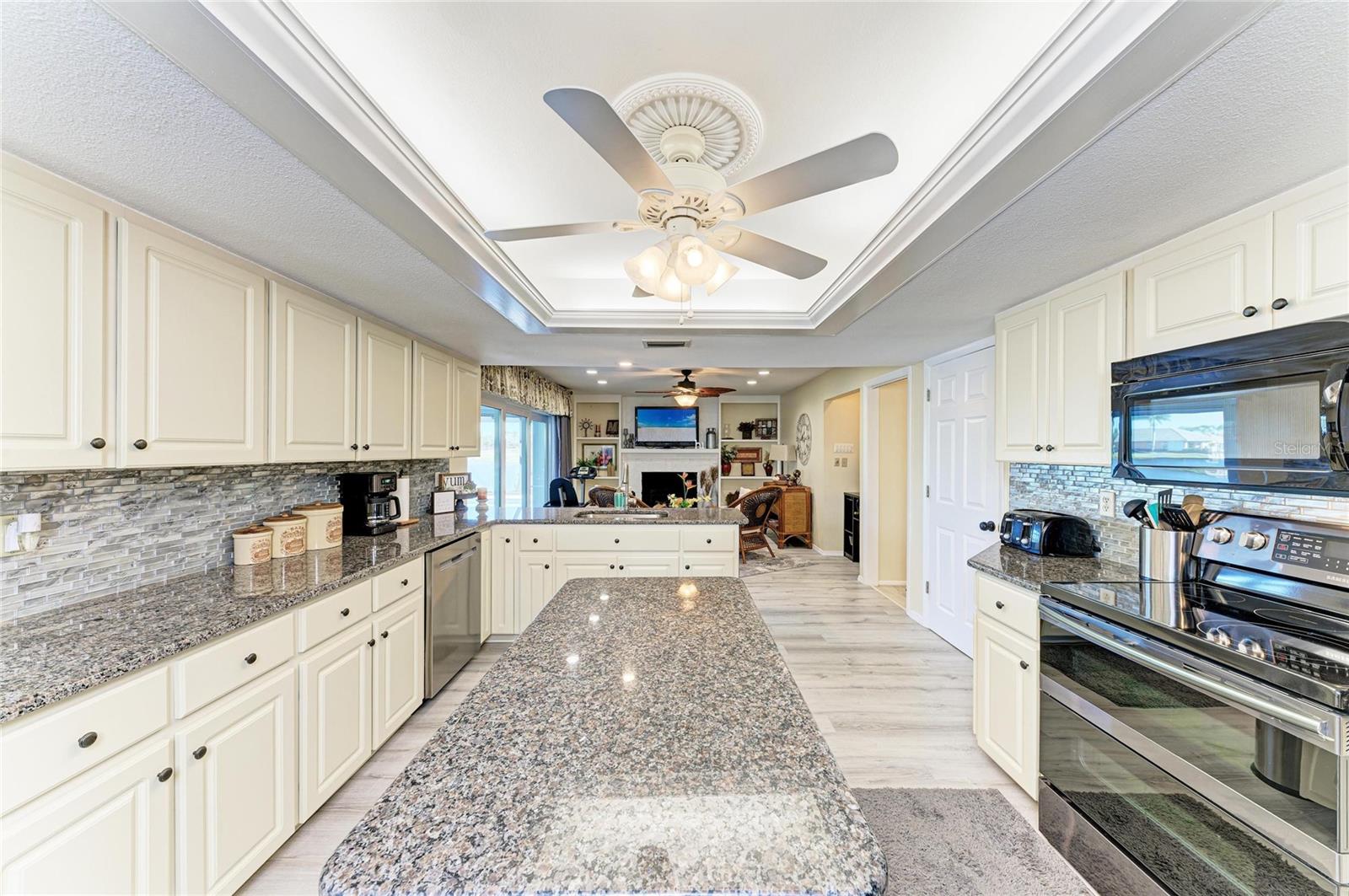 Image 17 of 58 For 11778 Dallas Drive N