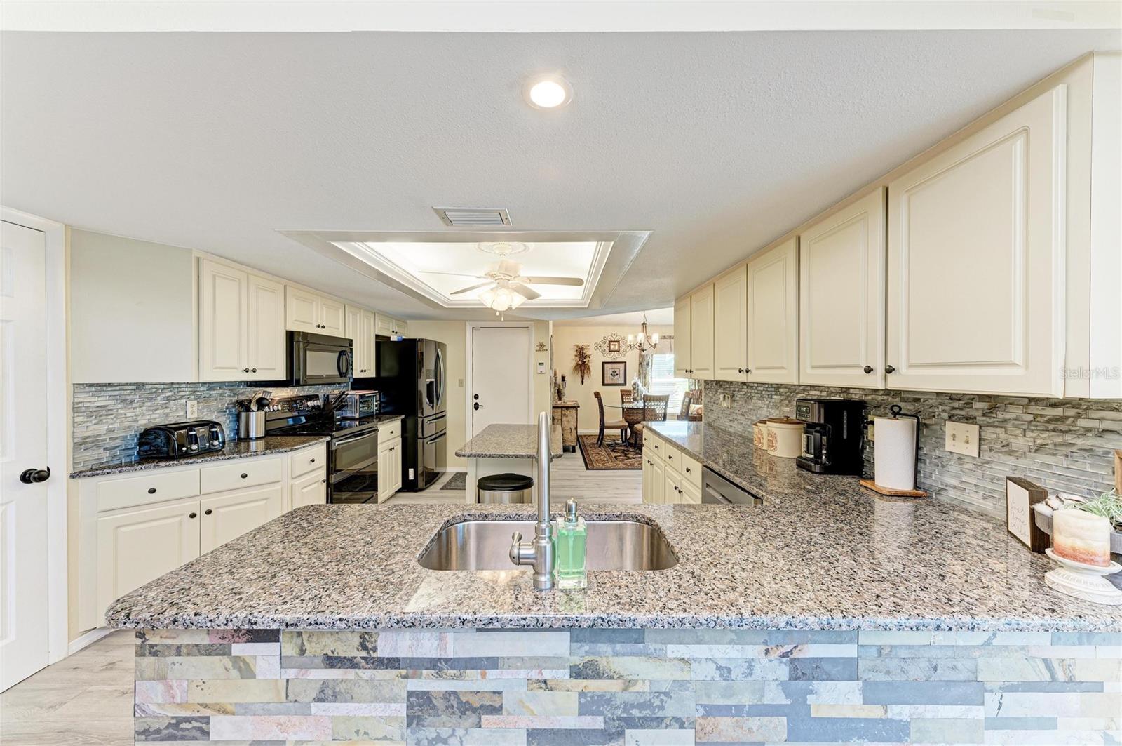 Image 20 of 58 For 11778 Dallas Drive N