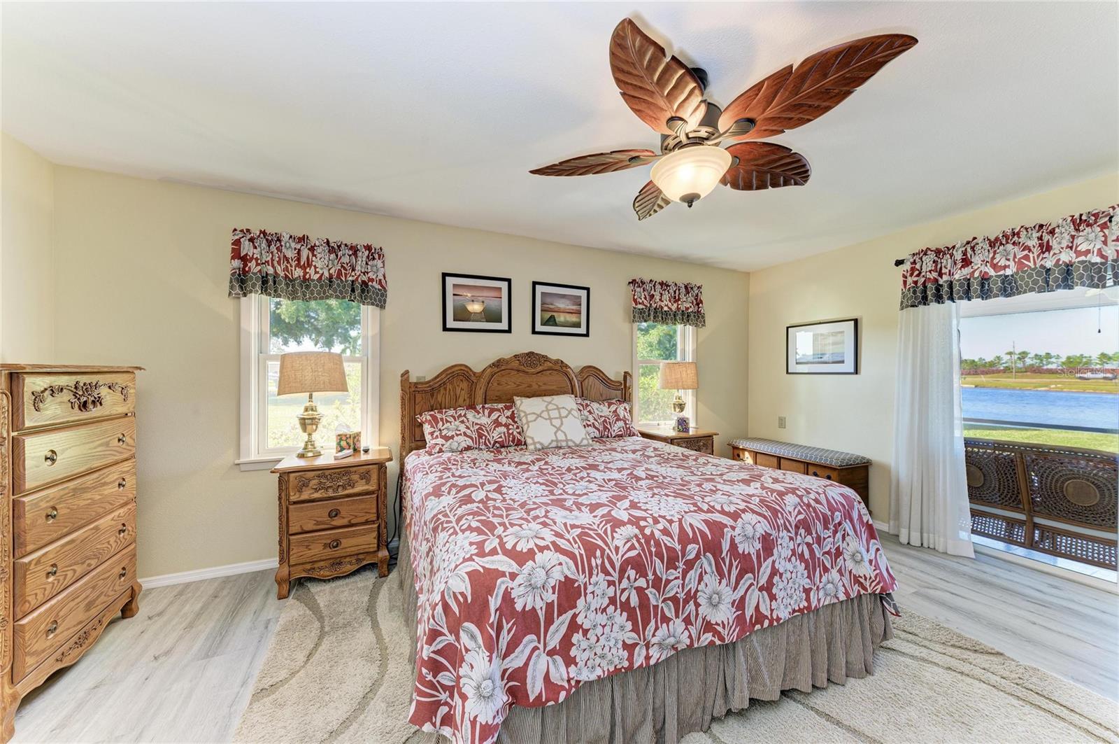 Image 24 of 58 For 11778 Dallas Drive N