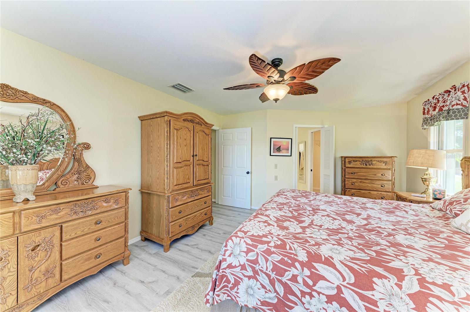 Image 26 of 58 For 11778 Dallas Drive N