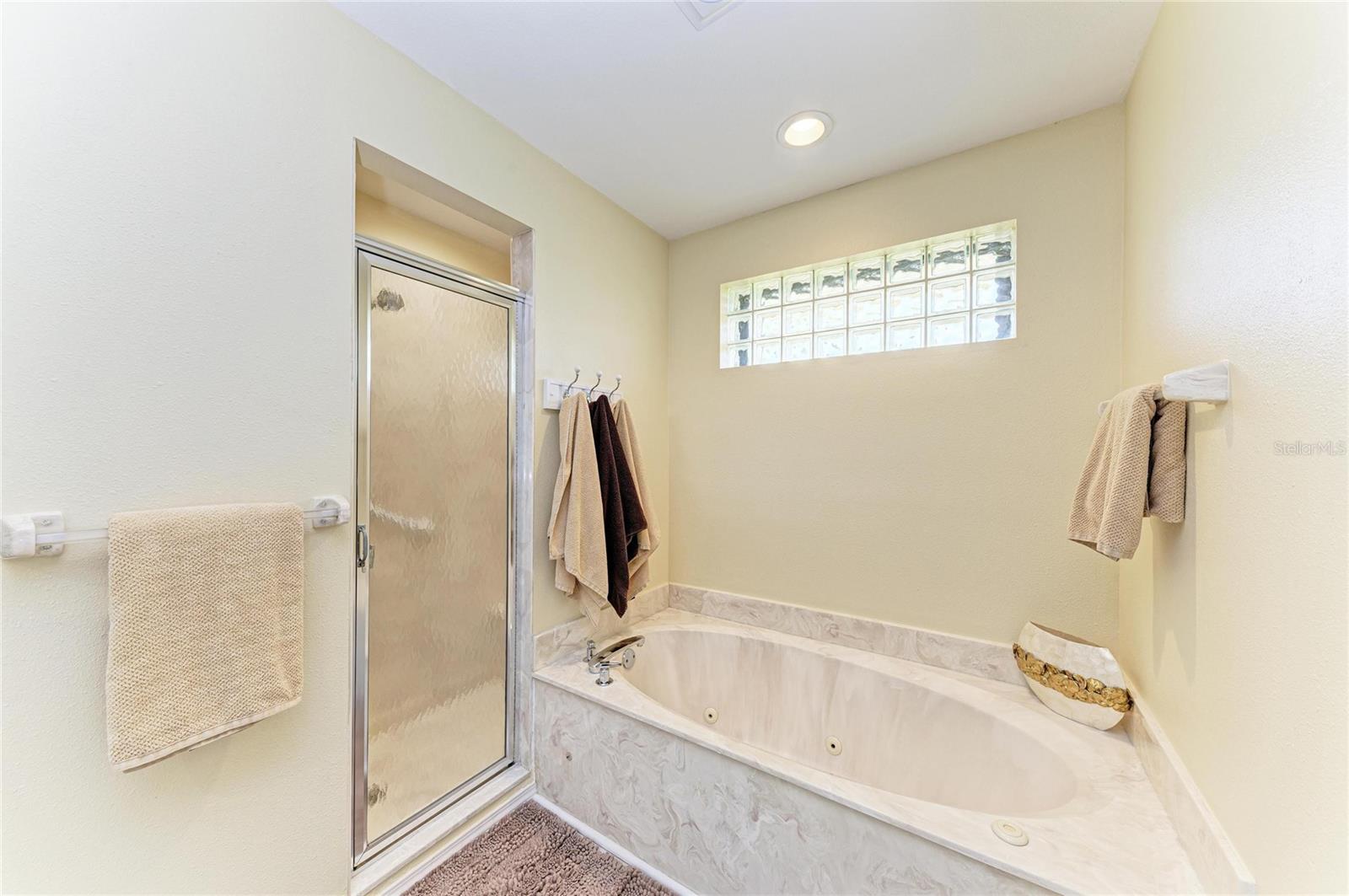 Image 28 of 58 For 11778 Dallas Drive N