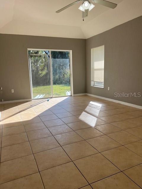 Image 10 of 25 For 2447 Jarvis Street