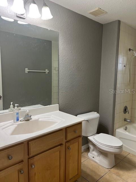 Image 18 of 25 For 2447 Jarvis Street