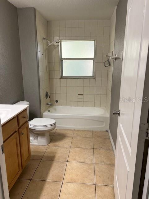 Image 19 of 25 For 2447 Jarvis Street