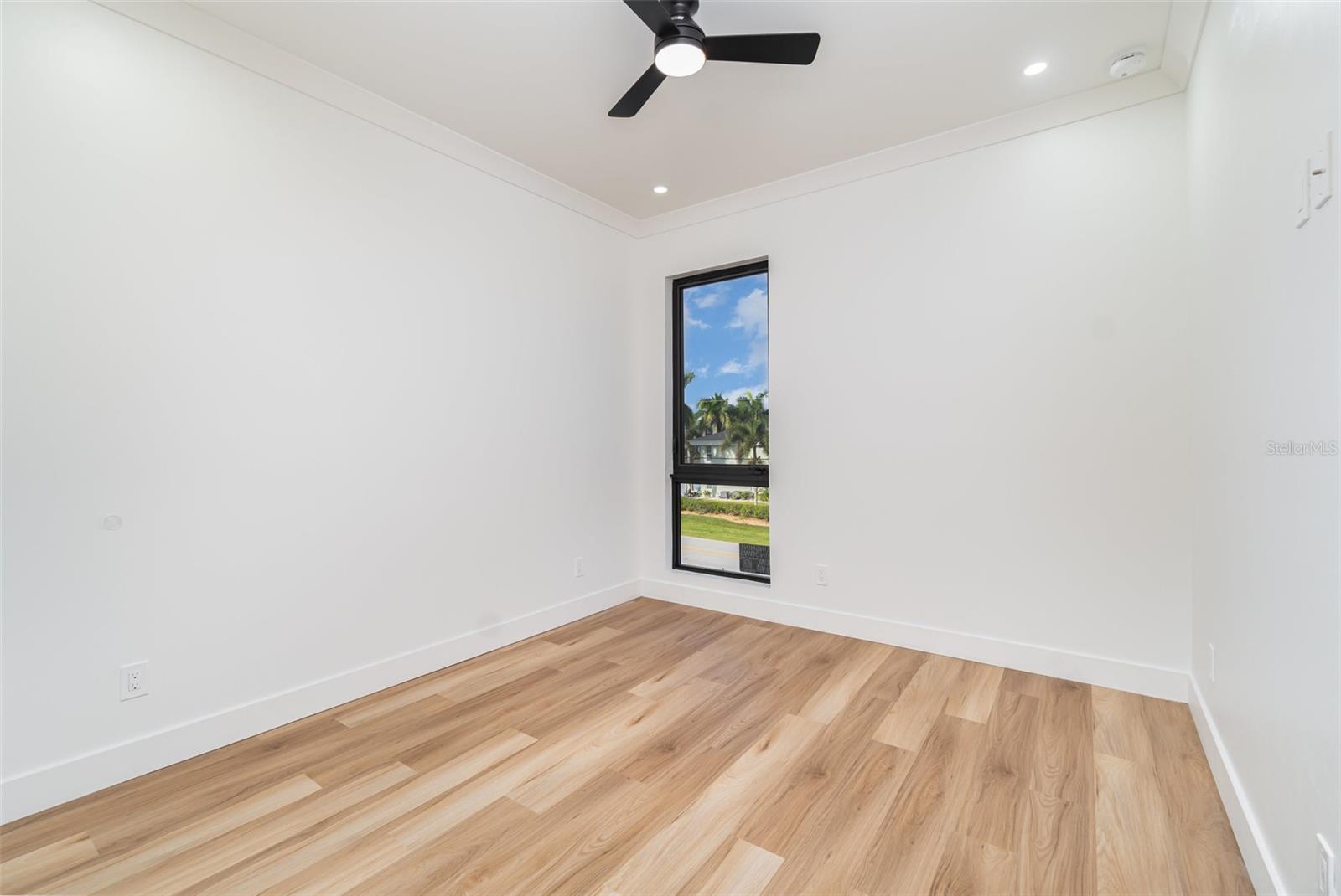 Image 19 of 25 For 3609 Bal Harbor Boulevard 3