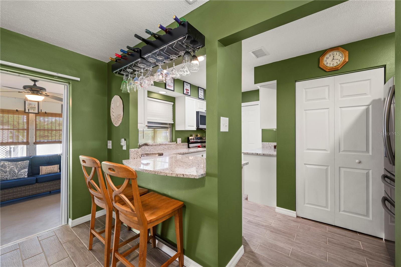 Image 15 of 43 For 1419 Amelia Avenue