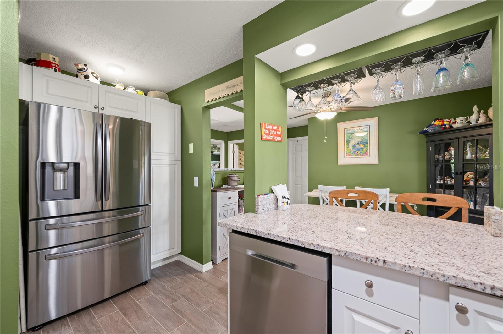 Image 18 of 43 For 1419 Amelia Avenue