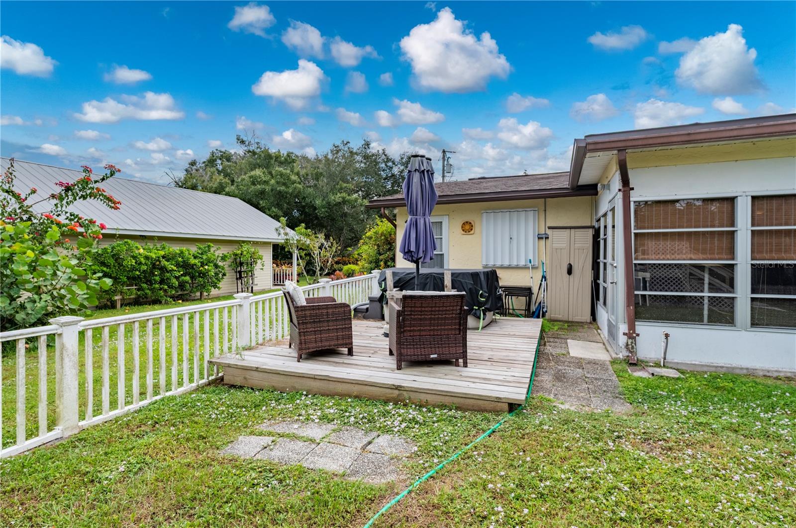 Image 31 of 43 For 1419 Amelia Avenue