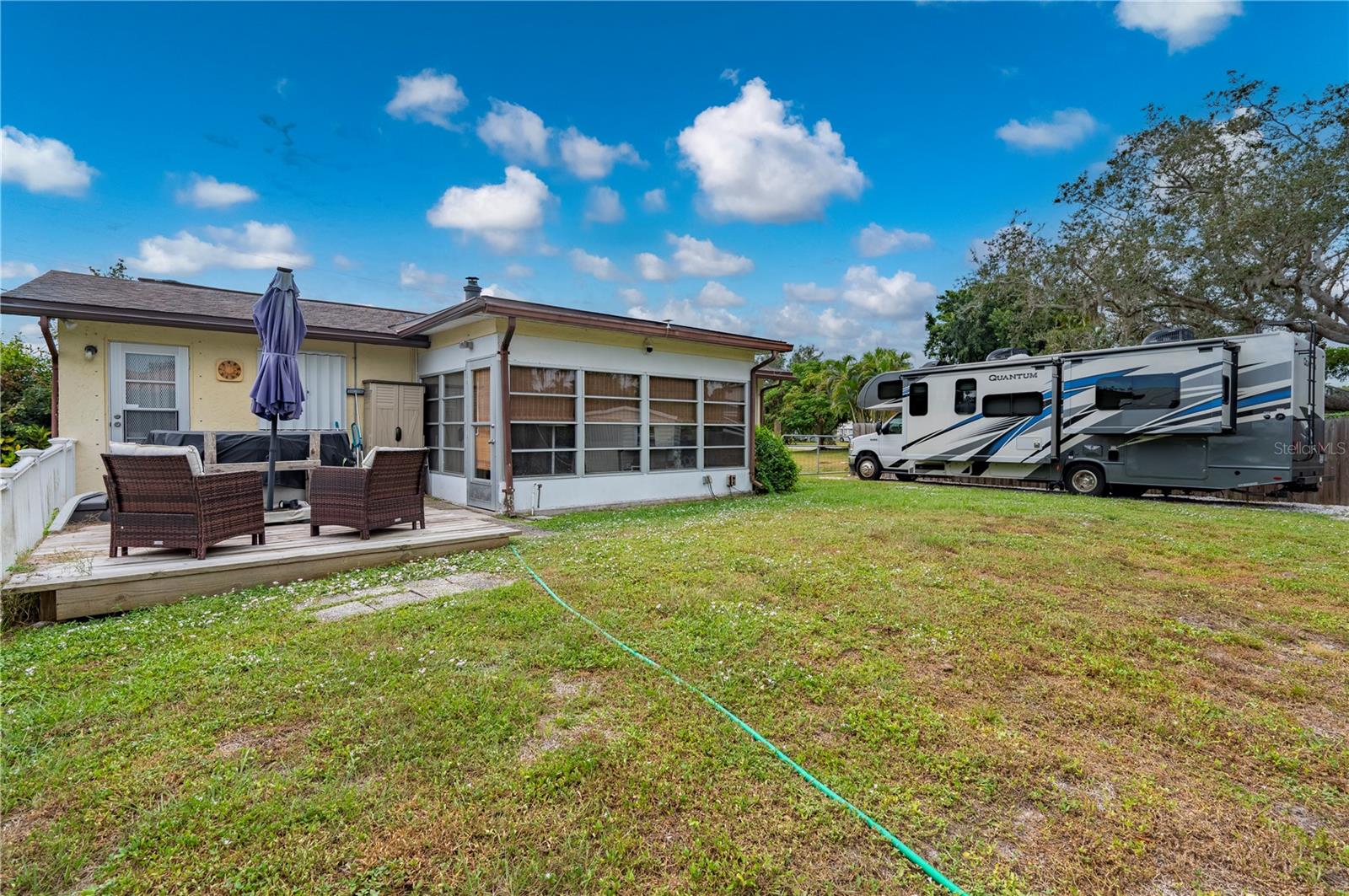 Image 32 of 43 For 1419 Amelia Avenue