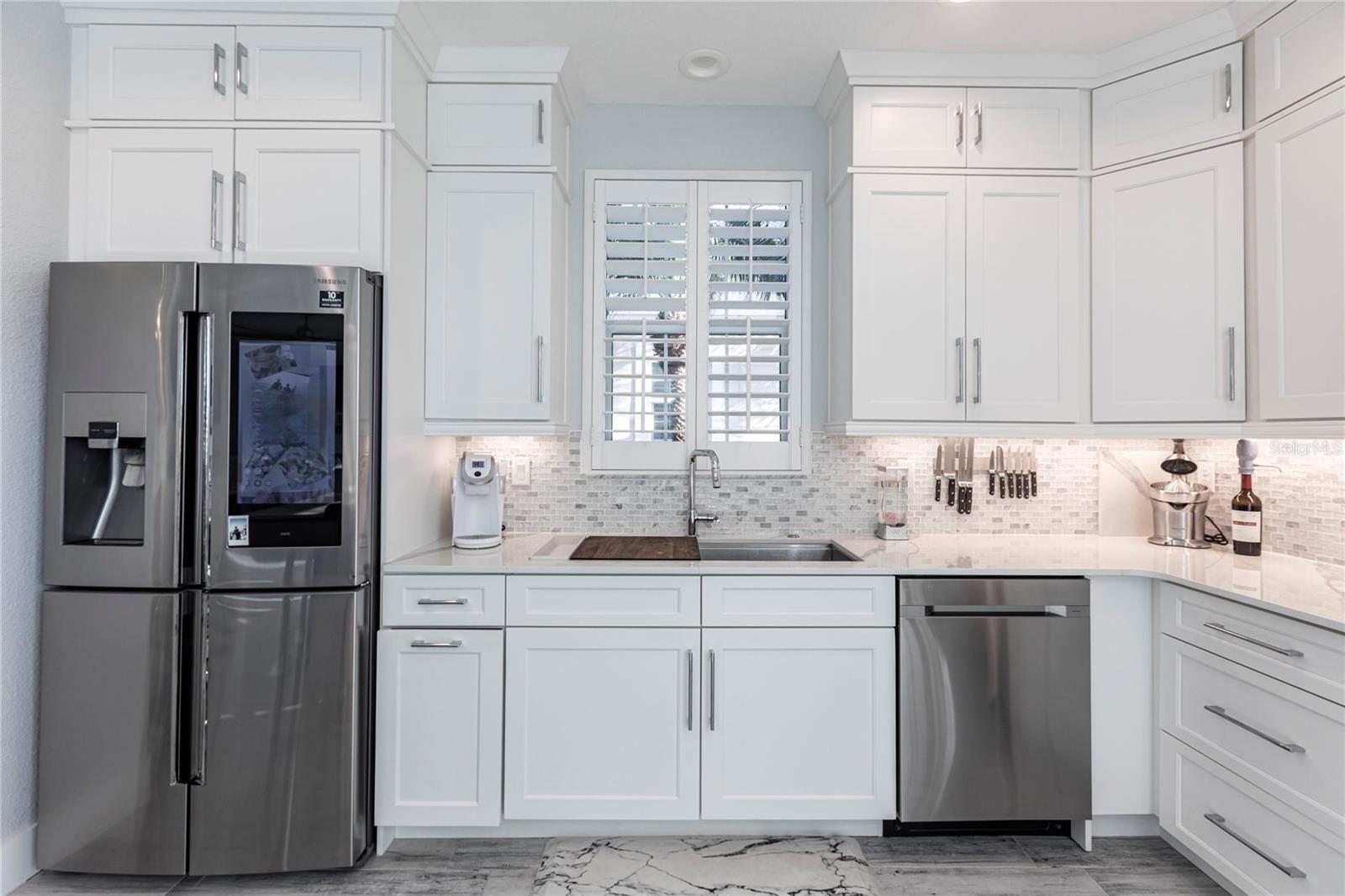 Image 7 of 40 For 141 Tropicana Drive 1111