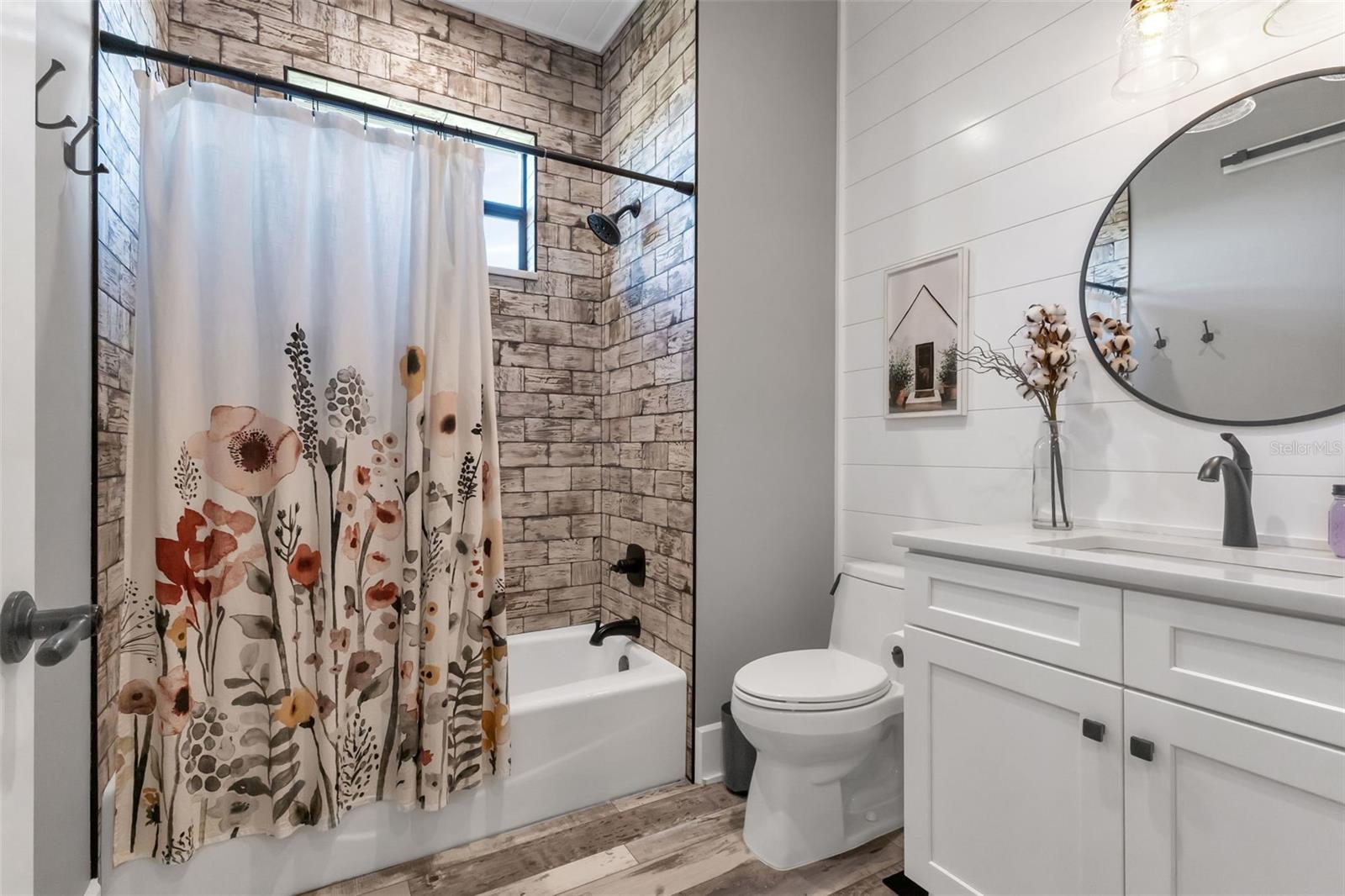 Image 26 of 65 For 15142 Altura Road