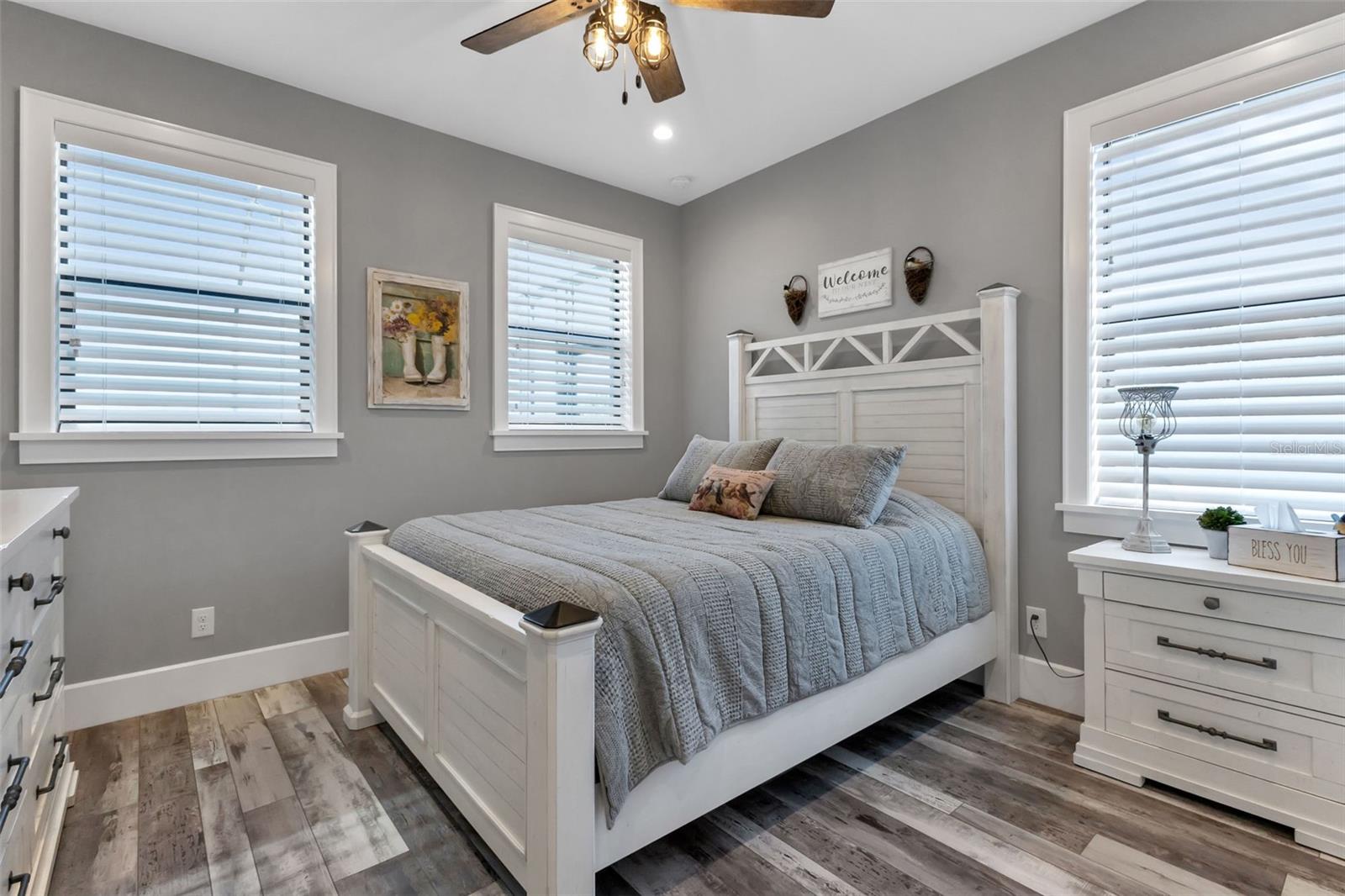 Image 28 of 65 For 15142 Altura Road