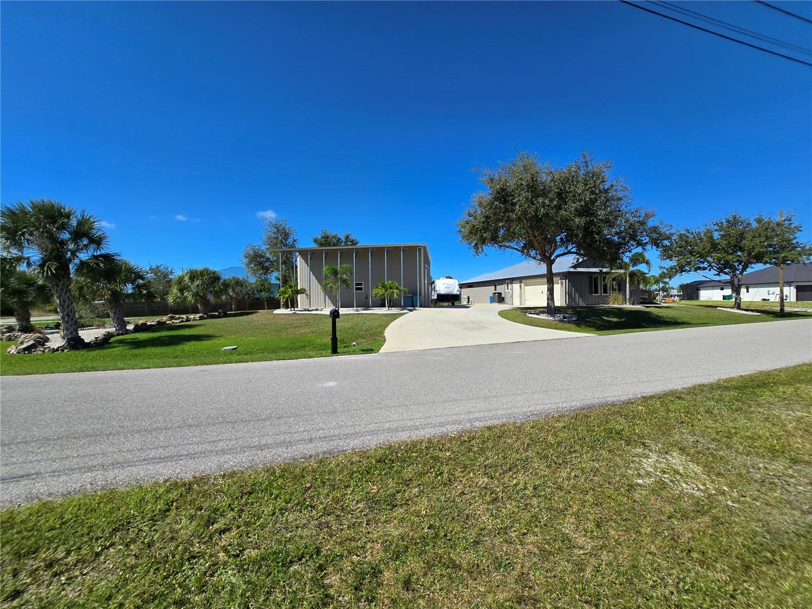 Image 6 of 65 For 15142 Altura Road