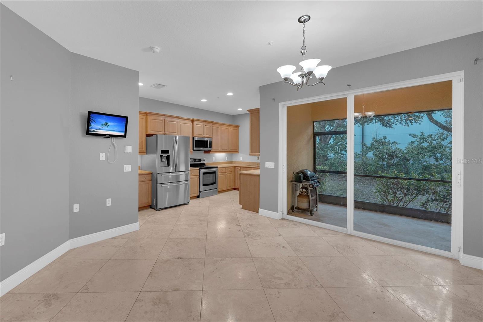 Image 5 of 38 For 4371 Lazio Way 707