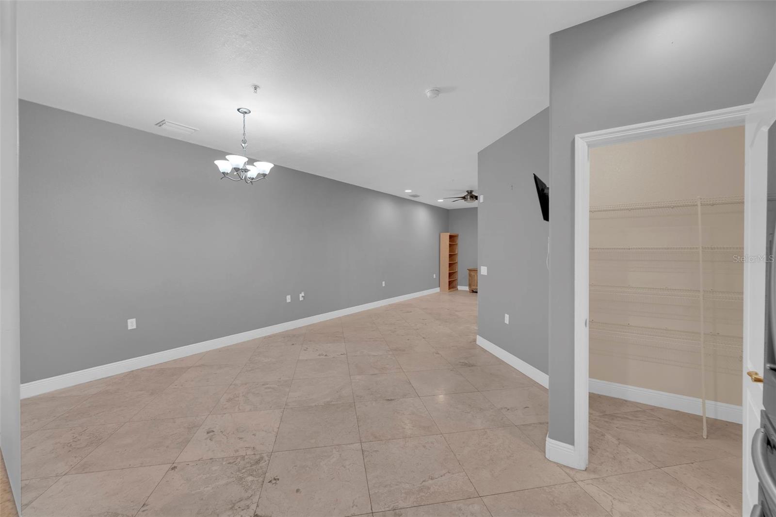 Image 8 of 38 For 4371 Lazio Way 707