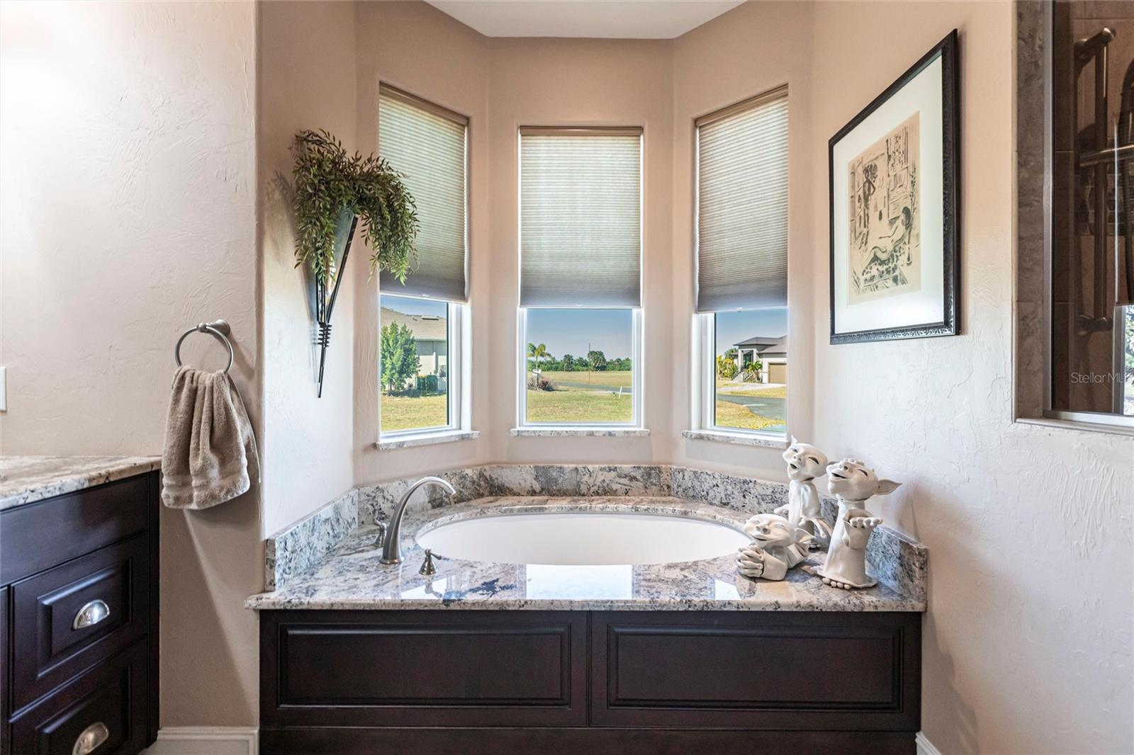 Image 21 of 57 For 24067 Bundy Court