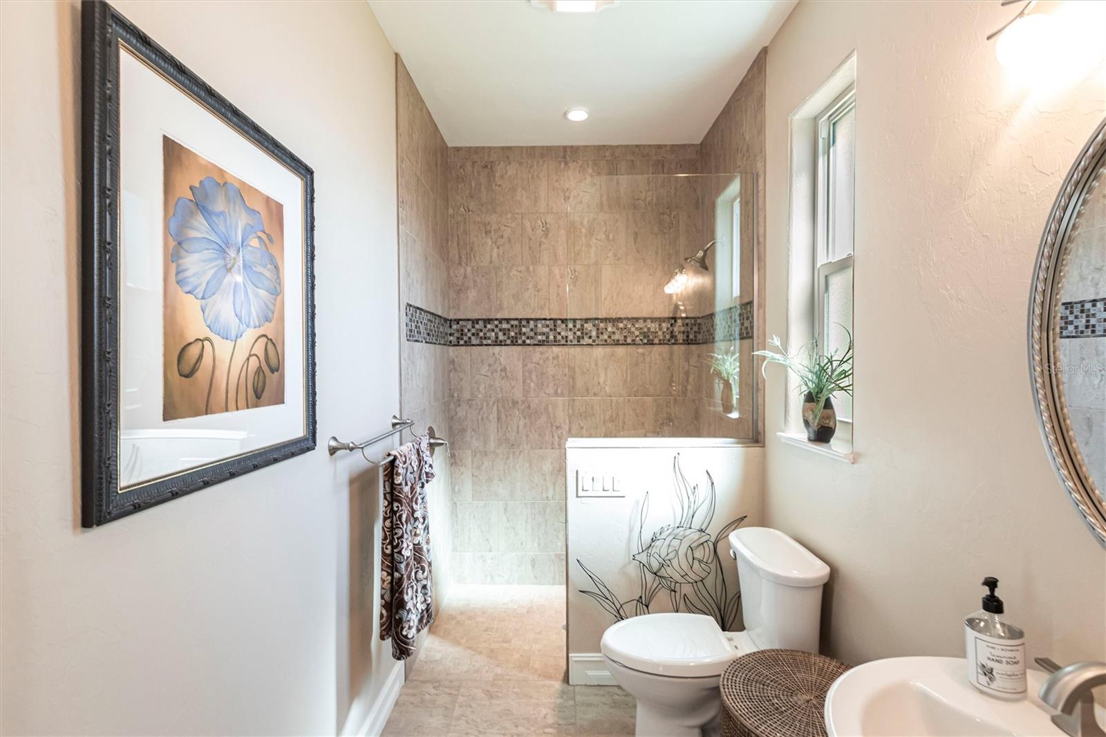 Image 33 of 57 For 24067 Bundy Court