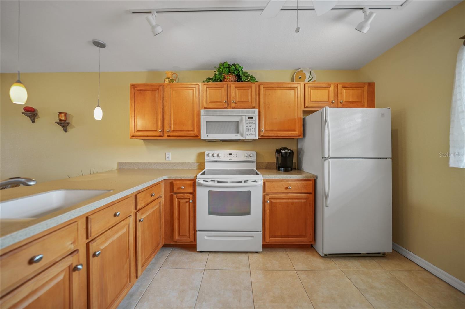 Image 10 of 41 For 175 Kings Highway 226