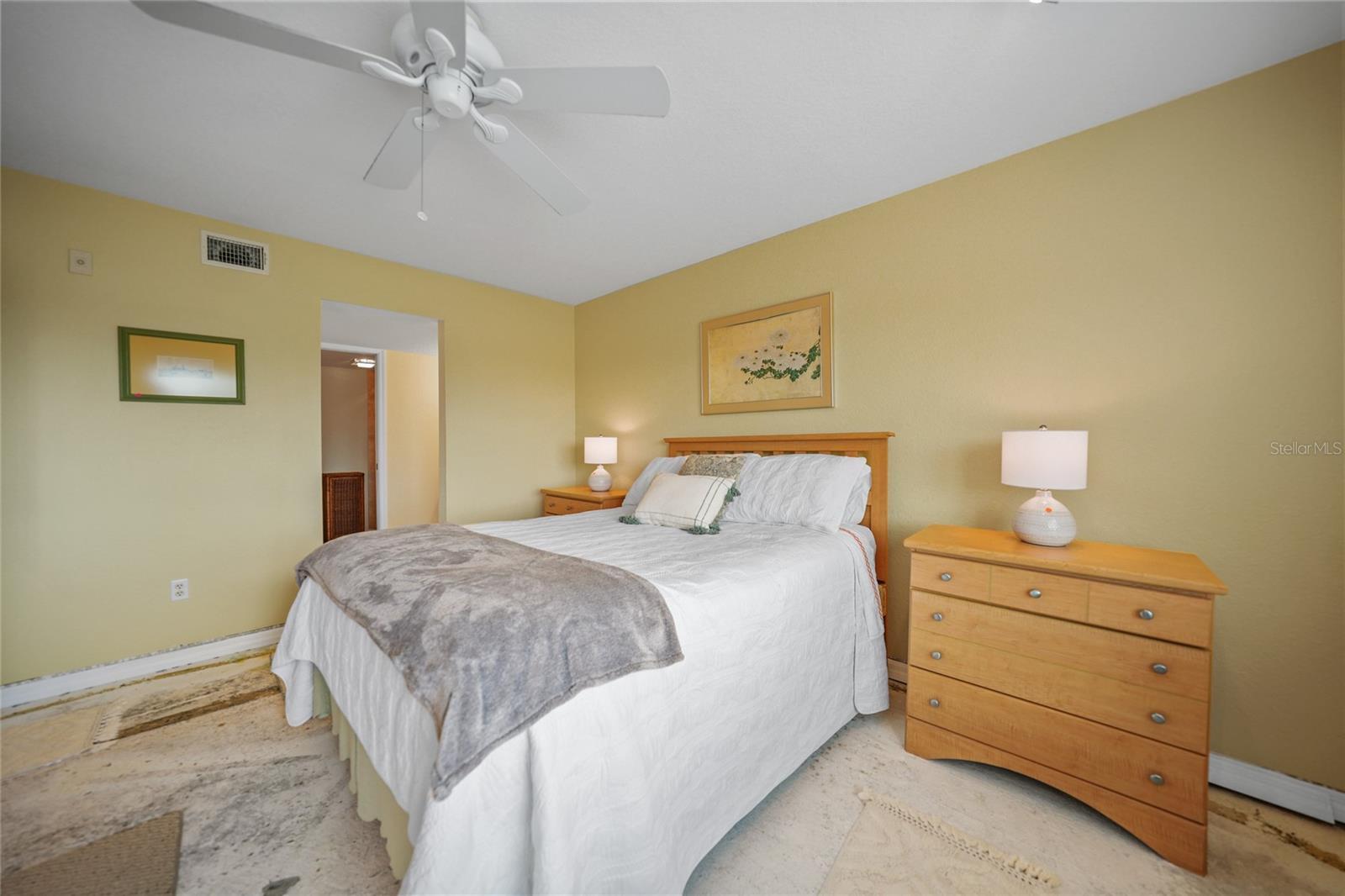 Image 21 of 41 For 175 Kings Highway 226