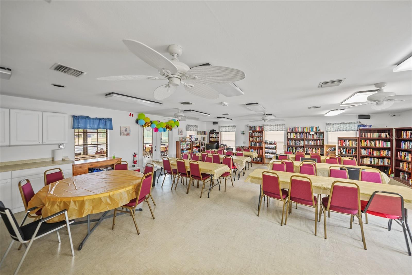 Image 34 of 41 For 175 Kings Highway 226