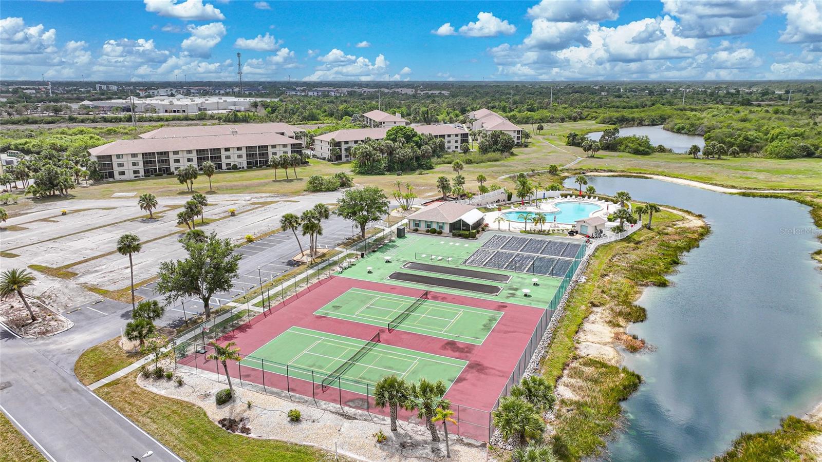 Image 36 of 41 For 175 Kings Highway 226