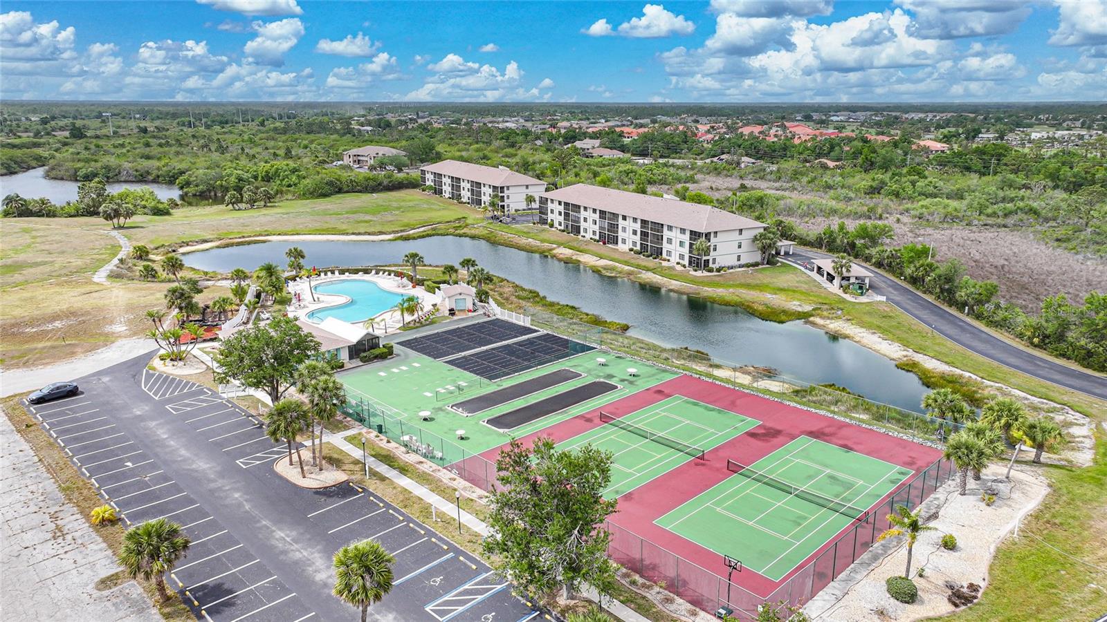 Image 37 of 41 For 175 Kings Highway 226