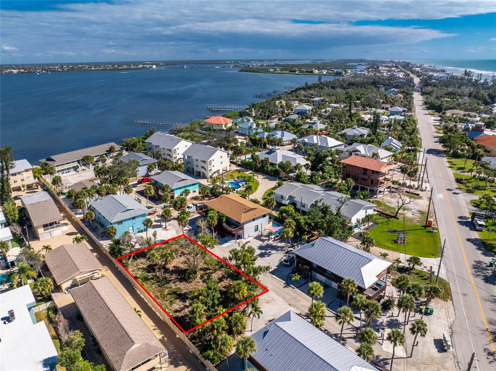 Image 15 of 25 For 5047 Beach Road