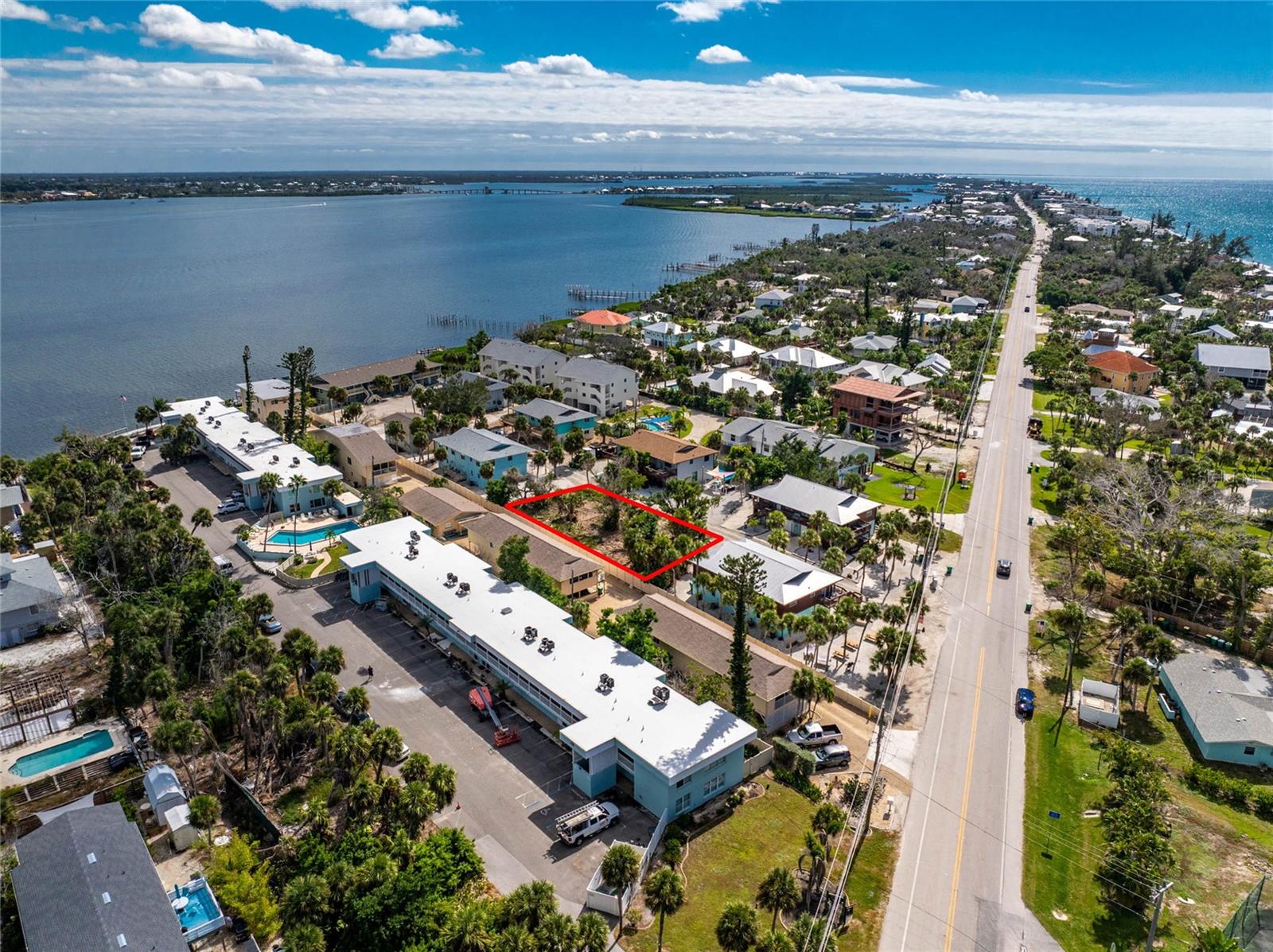 Image 21 of 25 For 5047 Beach Road