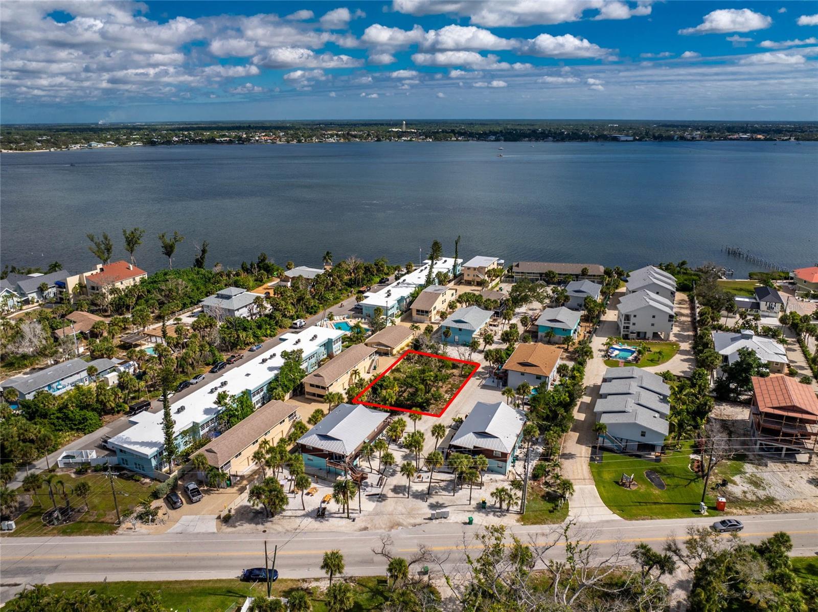 Image 23 of 25 For 5047 Beach Road