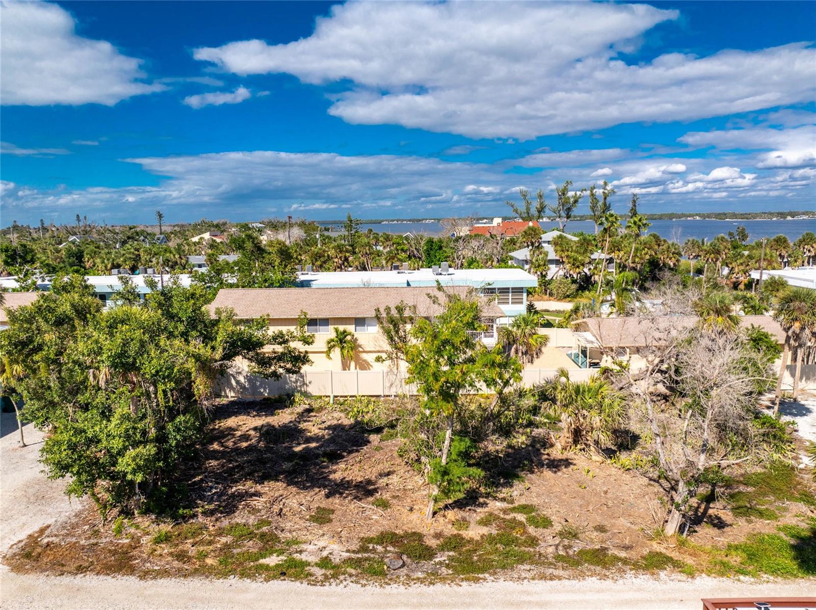 Image 6 of 25 For 5047 Beach Road