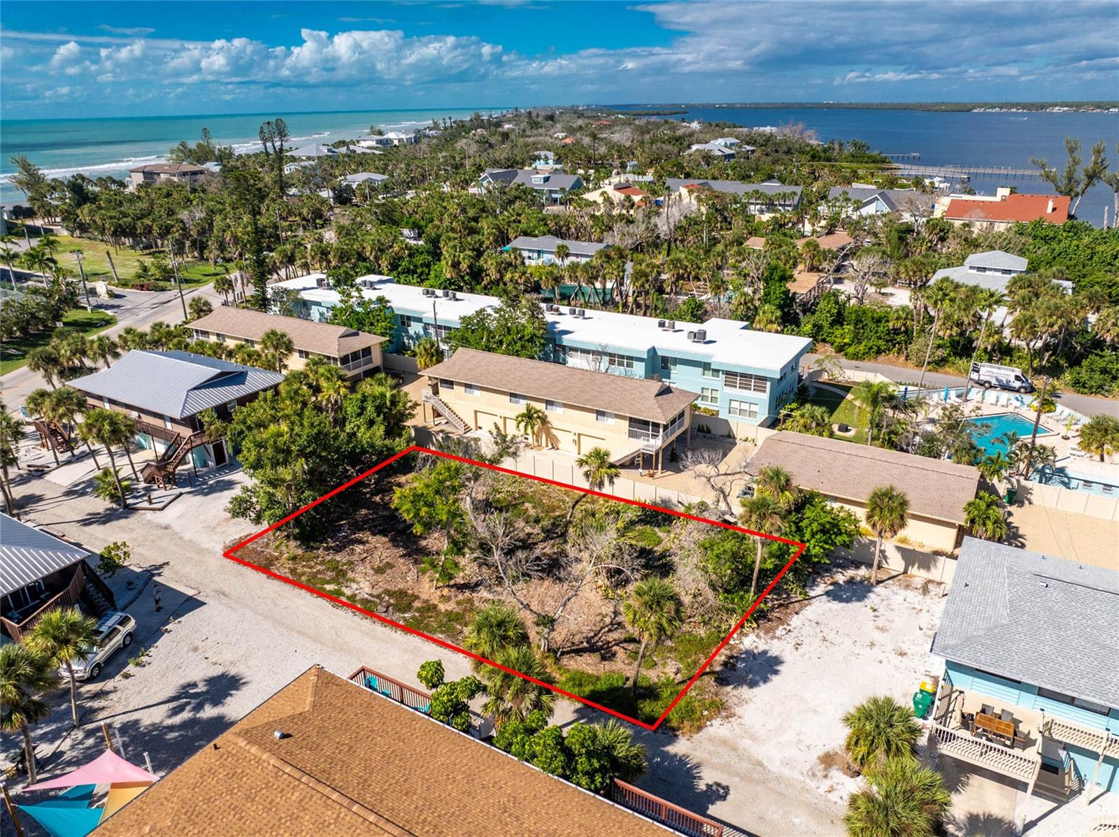 Image 7 of 25 For 5047 Beach Road