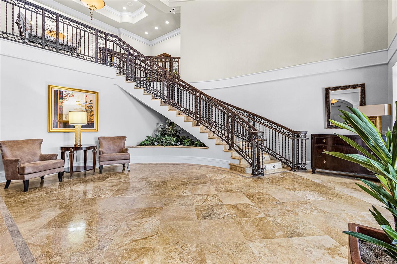 Image 29 of 54 For 3329 Sunset Key Circle 203