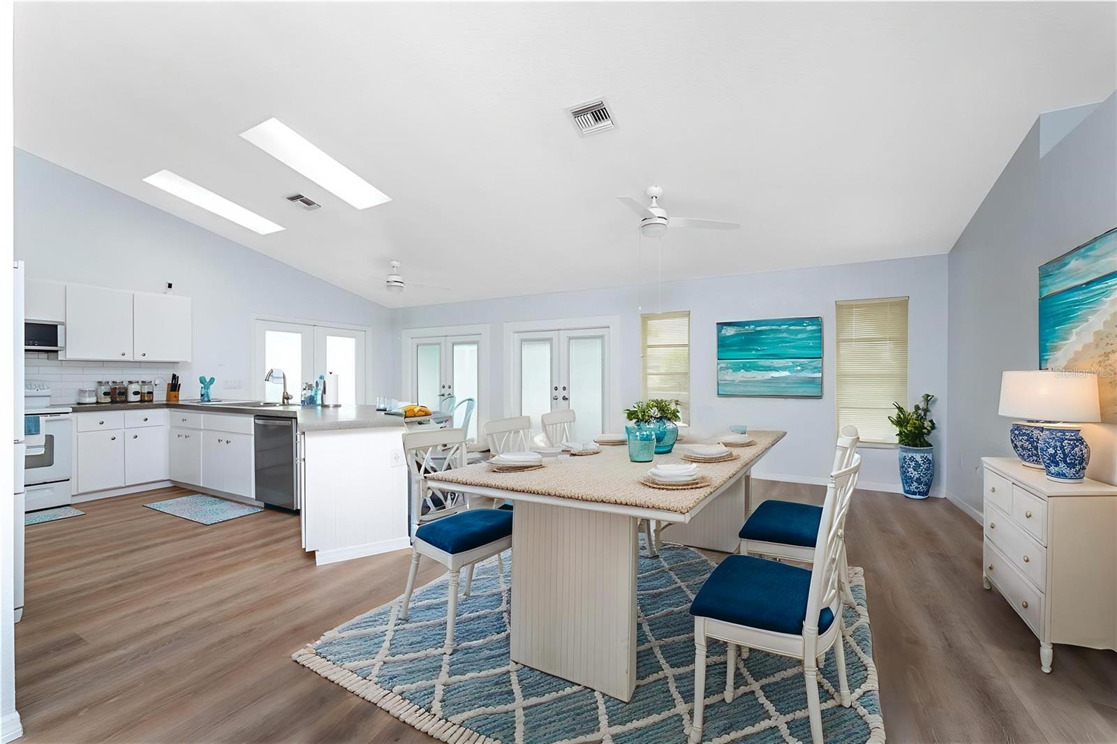 Image 8 of 39 For 7456 Jennifer Drive