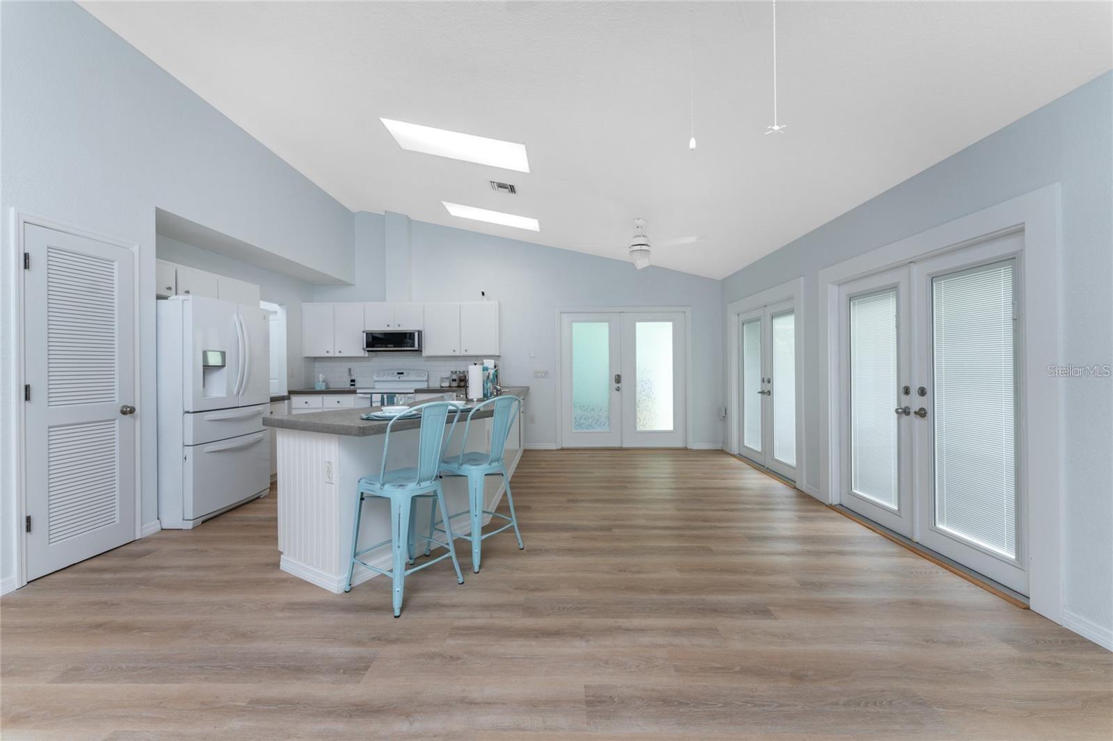 Image 9 of 39 For 7456 Jennifer Drive