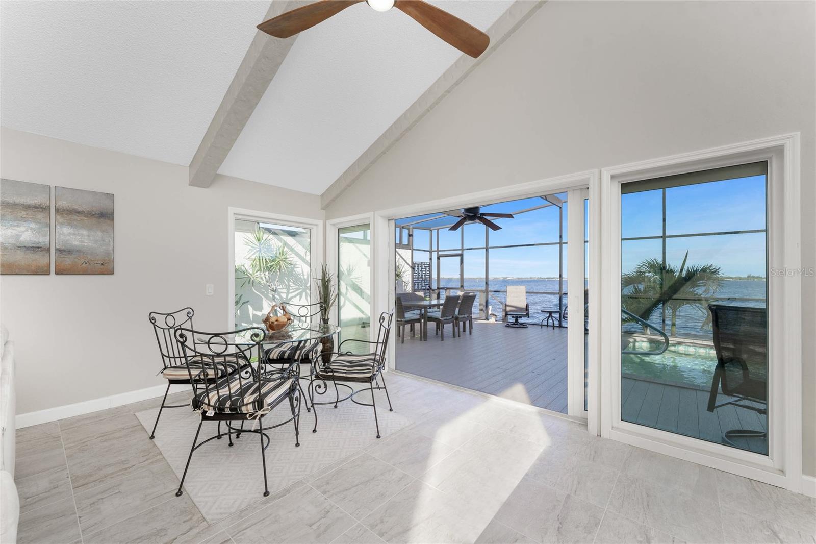 Image 10 of 77 For 25188 Marion Ave  11