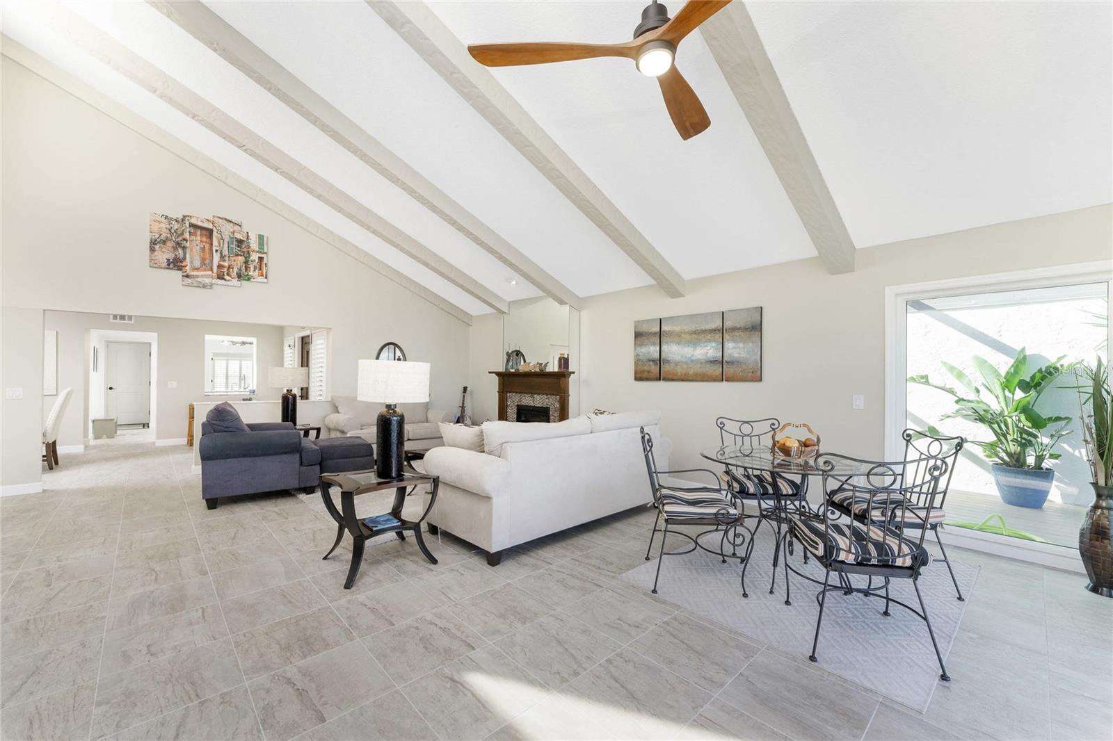 Image 14 of 77 For 25188 Marion Ave  11