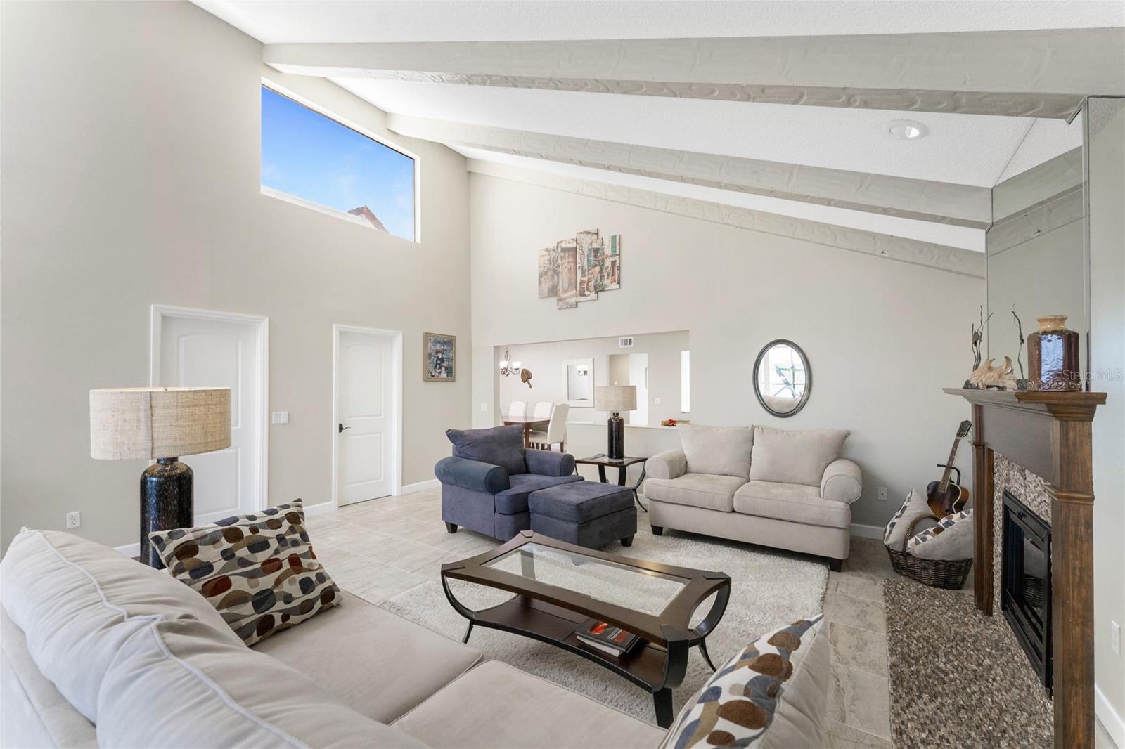 Image 16 of 77 For 25188 Marion Ave  11