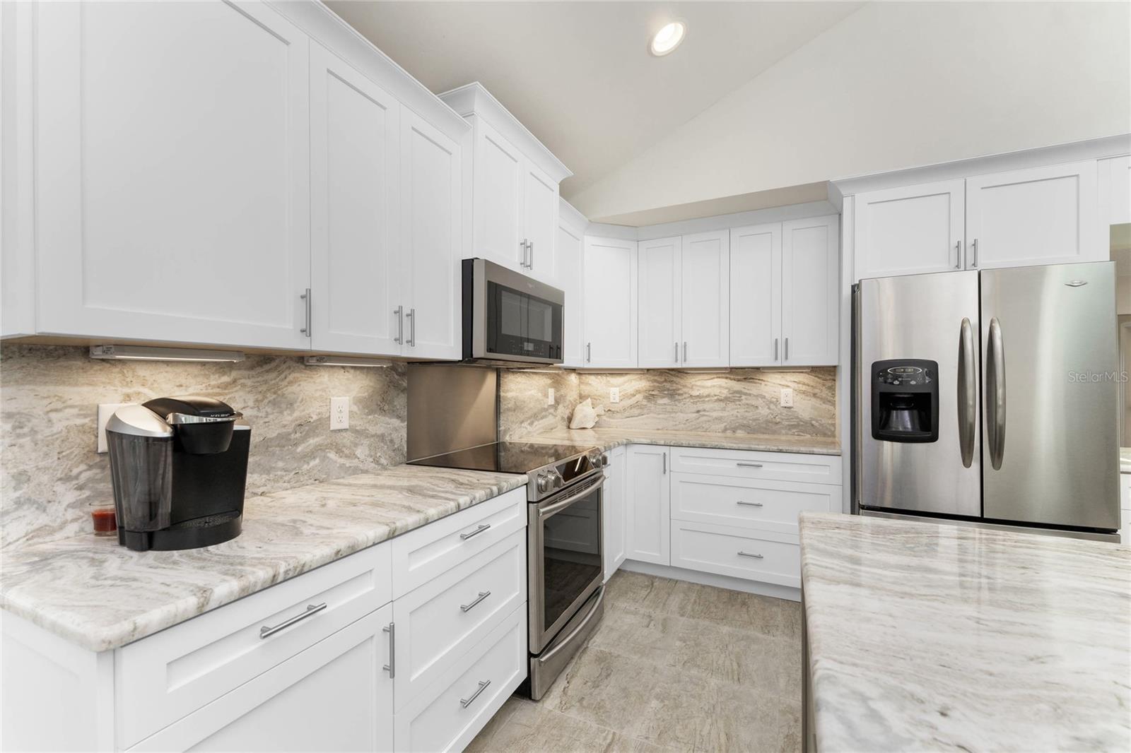 Image 23 of 77 For 25188 Marion Ave  11