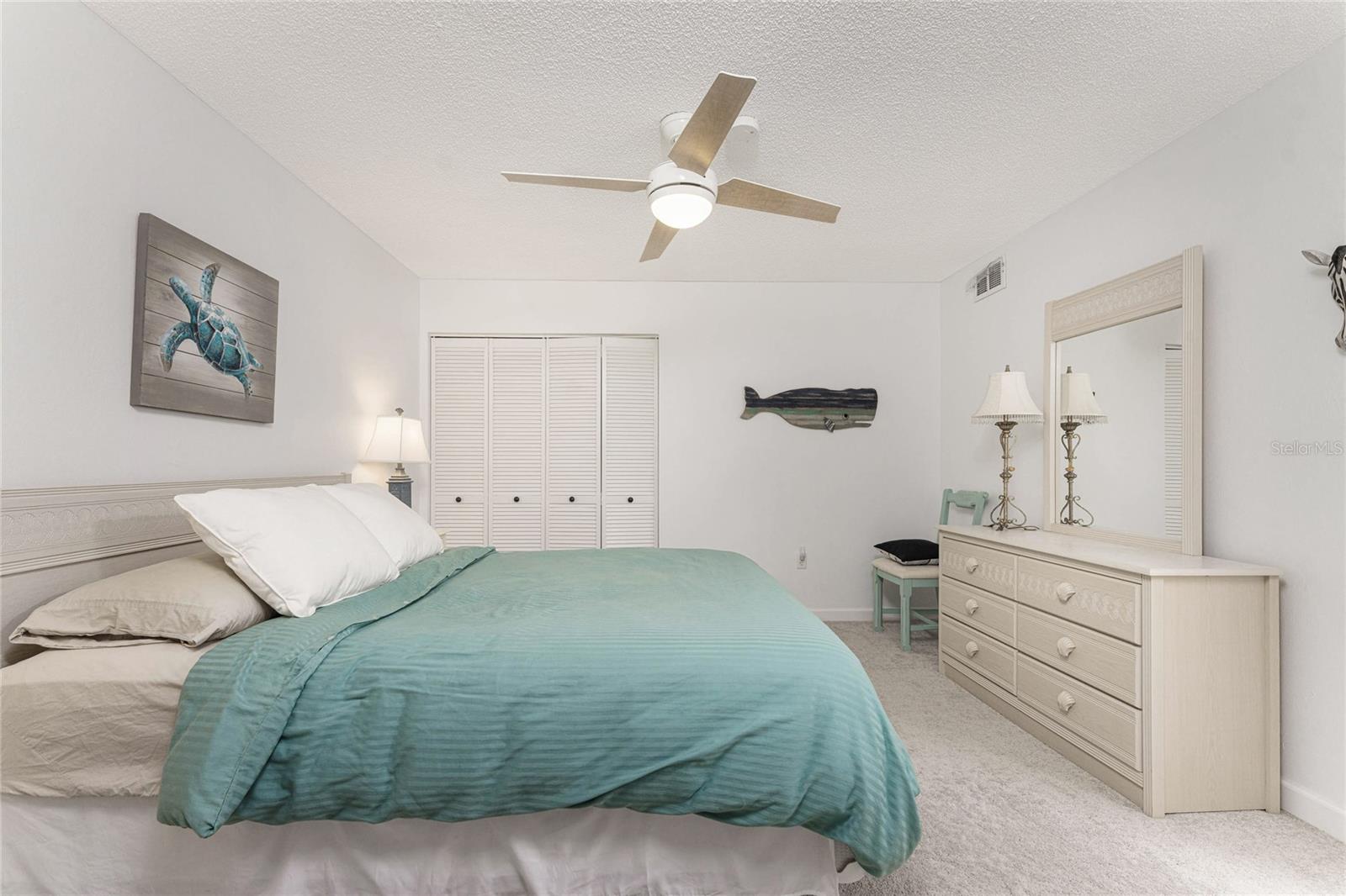 Image 32 of 77 For 25188 Marion Ave  11