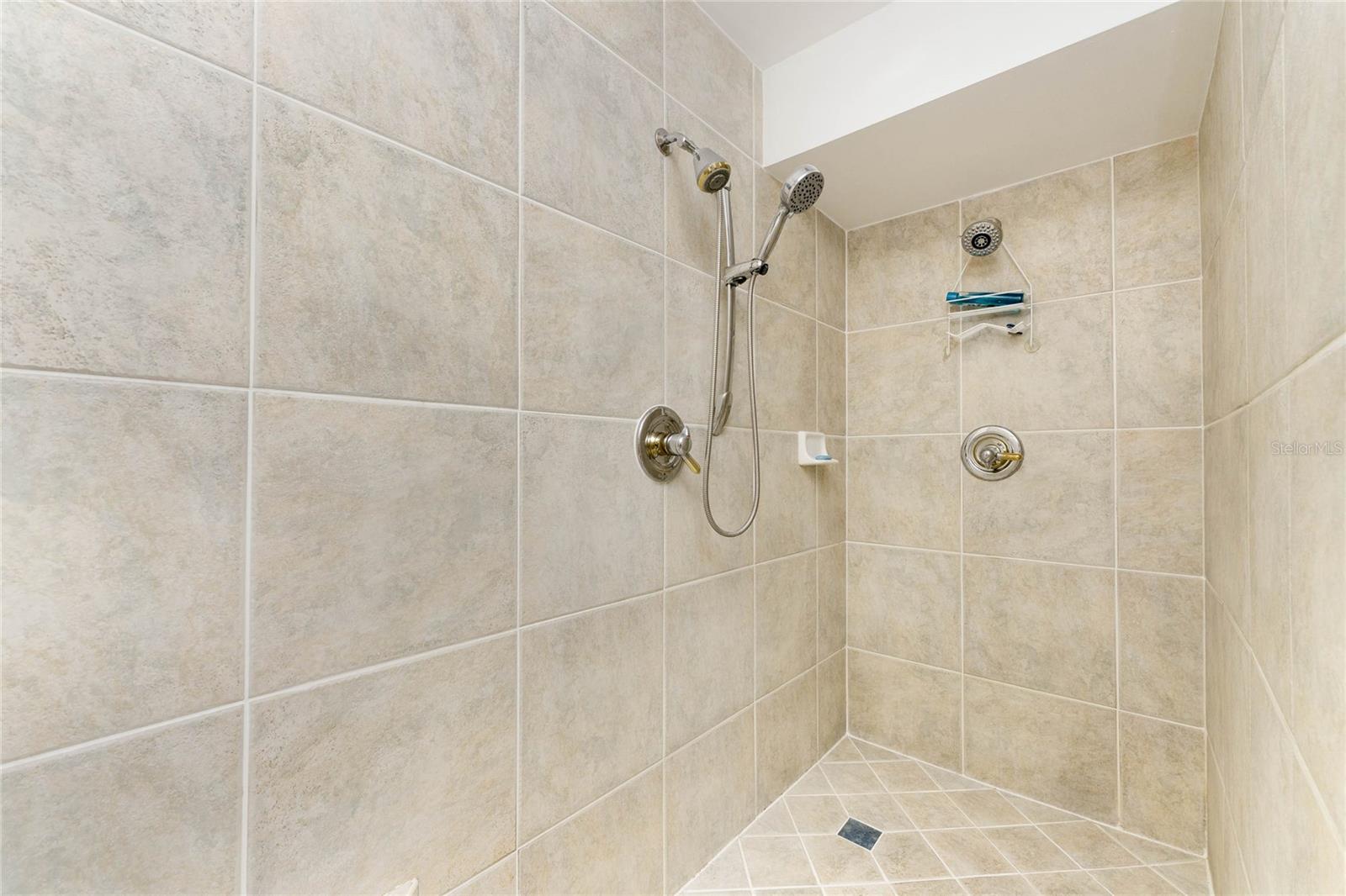 Image 44 of 77 For 25188 Marion Ave  11