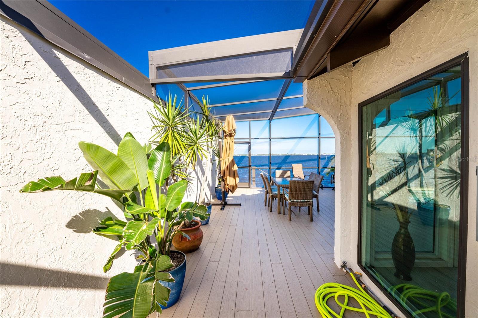 Image 48 of 77 For 25188 Marion Ave  11