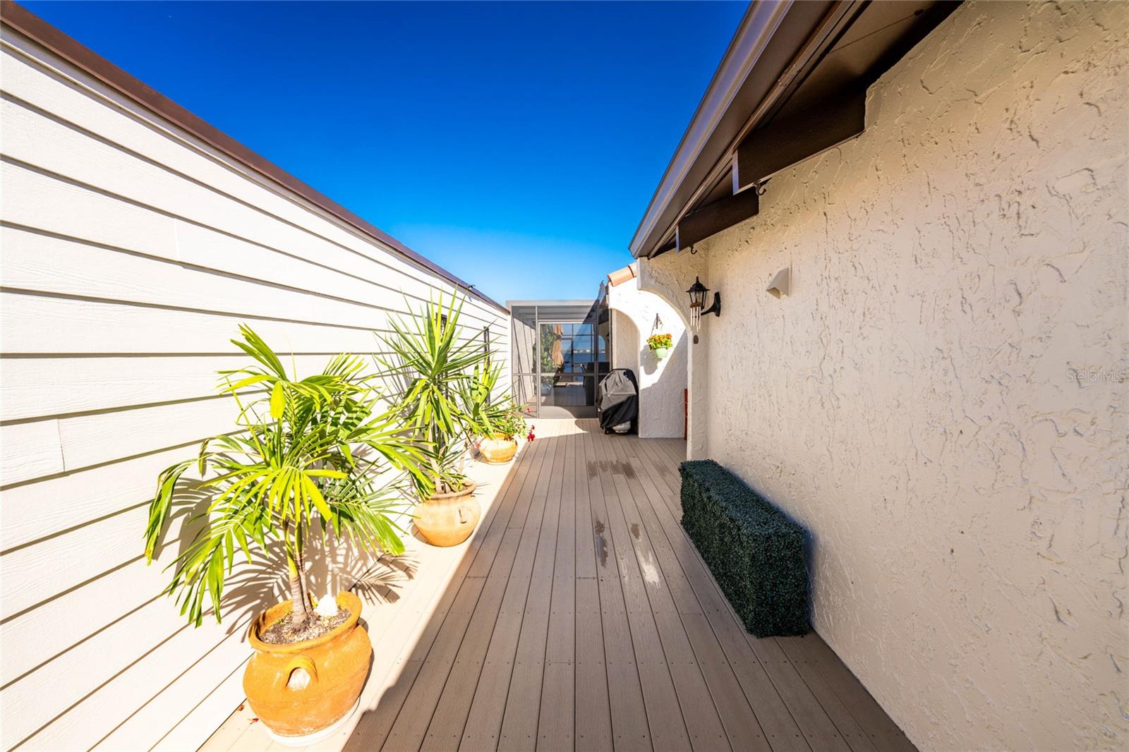 Image 58 of 77 For 25188 Marion Ave  11