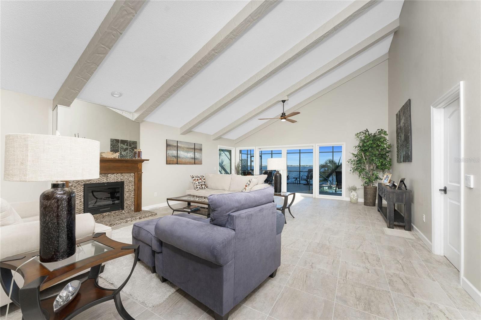 Image 7 of 77 For 25188 Marion Ave  11